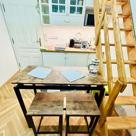 Cozy Design Homestay With Terrace Prague Extérieur photo