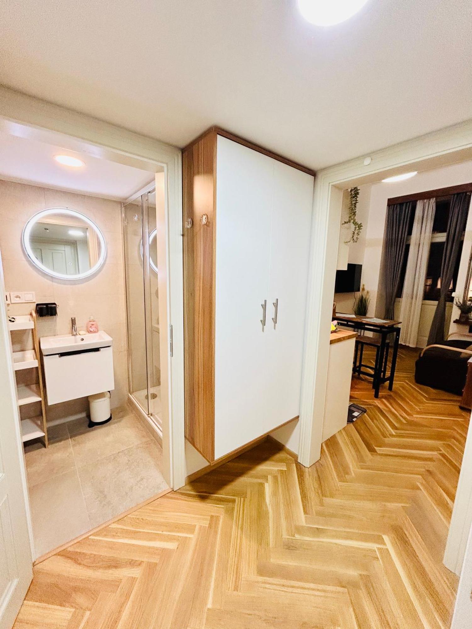 Cozy Design Homestay With Terrace Prague Extérieur photo