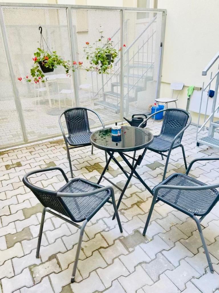 Cozy Design Homestay With Terrace Prague Extérieur photo